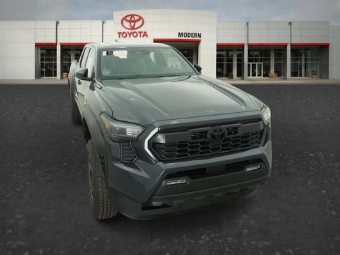 New 2026 Toyota Tacoma TRD Off-Road AWD/4WD image 18