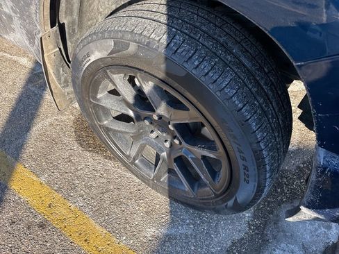 Used 2023 RAM 1500 Laramie image 2