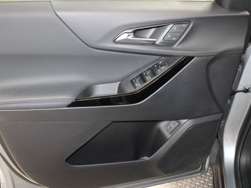 Used 2025 Chevrolet Equinox RS w/ Safety and Technology Package FWD image 29
