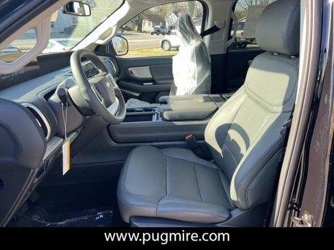 New 2026 Ford Expedition Max Active RWD image 9