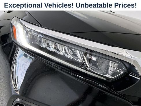 Used 2018 Honda Accord EX image 31
