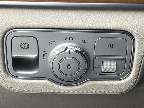 Used 2023 Mercedes-Benz GLE 350 4MATIC image 31