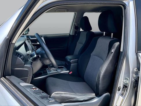 Used 2022 Toyota 4Runner SR5 RWD image 7