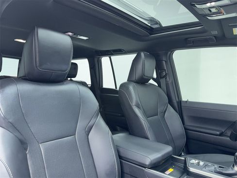 Used 2025 Lexus GX 550 w/ Accessory Package (2T) image 47