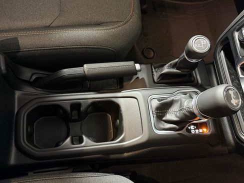 New 2026 Jeep Wrangler Unlimited Sport w/ Convenience Group image 19