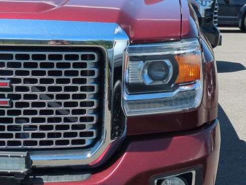 Used 2015 GMC Sierra 2500 Denali w/ Duramax Plus Package AWD/4WD image 49