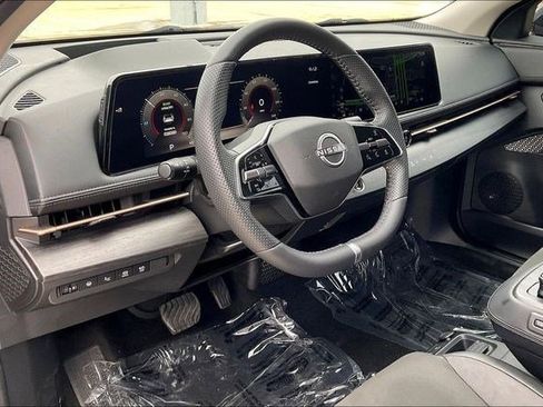 Used 2023 Nissan Ariya AWD image 16