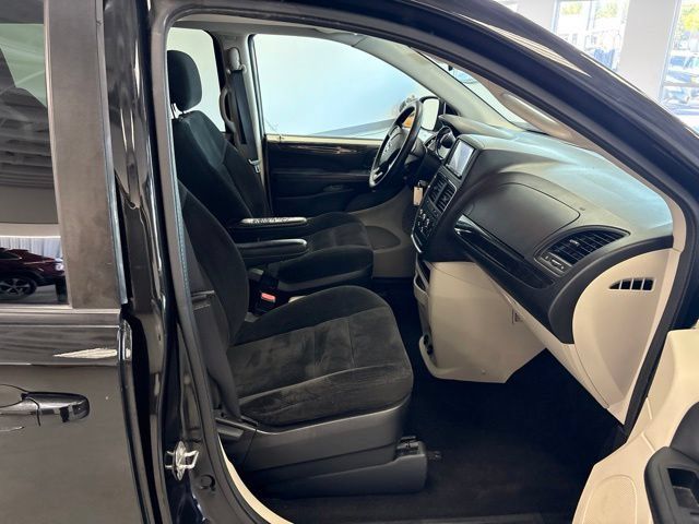 Used 2016 Dodge Grand Caravan SE w/ Quick Order Package 29E SE FWD image 20