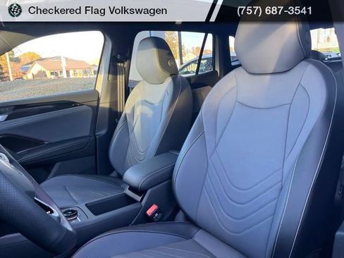 New 2026 Volkswagen Tiguan SE R-Line AWD/4WD image 20