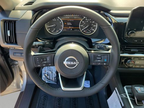 New 2025 Nissan Pathfinder SL image 27