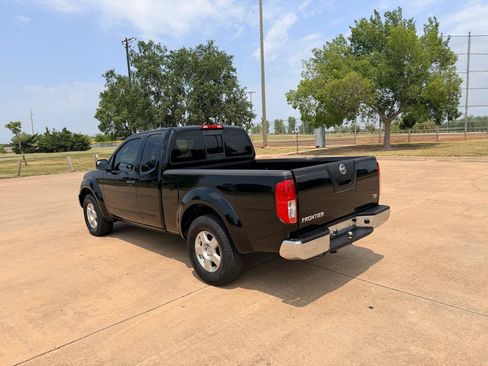 Used 2007 Nissan Frontier SE w/ SE Value Truck Pkg RWD image 8