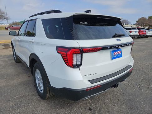 New 2026 Ford Explorer Active w/ Active Comfort Package image 9