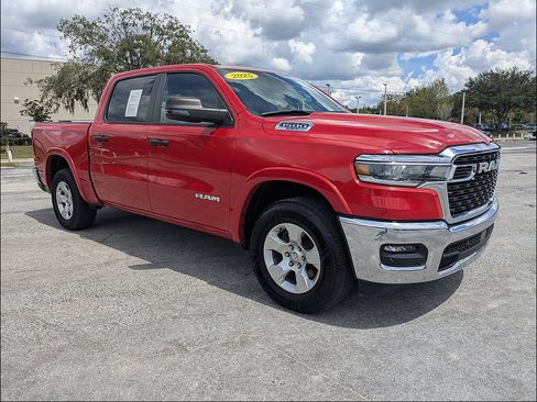 Used 2025 RAM 1500 Big Horn AWD/4WD image 3