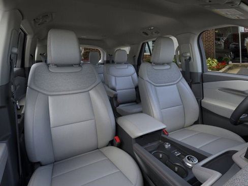 New 2026 Ford Explorer Active AWD/4WD image 33