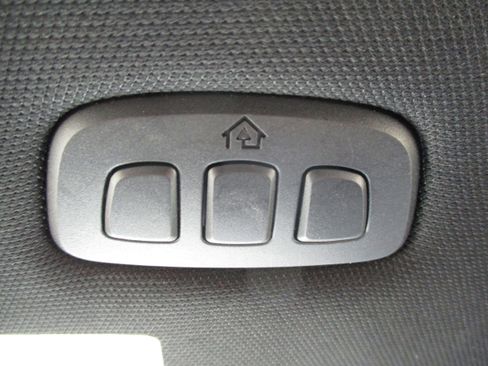 Used 2023 Ford F150 Lariat w/ Equipment Group 502A High image 44