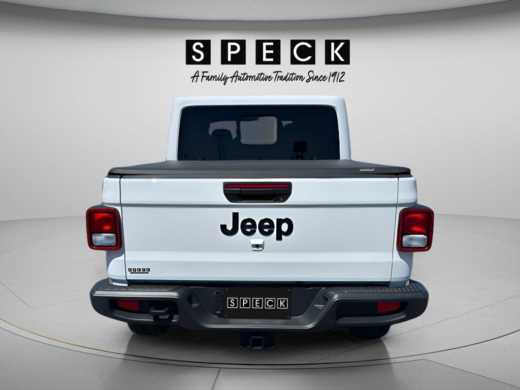 Used 2024 Jeep Gladiator Sport AWD/4WD image 4