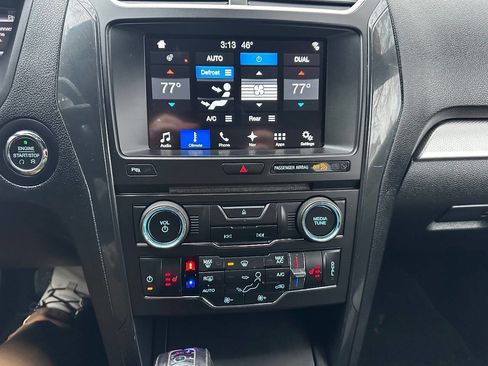 Used 2017 Ford Explorer XLT w/ Equipment Group 202A image 18