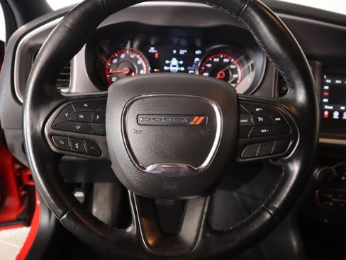 Used 2022 Dodge Charger SXT w/ Blacktop Package image 3