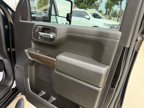 Used 2020 Chevrolet Silverado 1500 RST w/ True North Edition AWD/4WD image 14