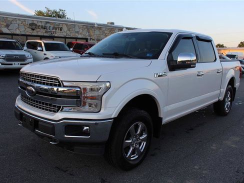 Used 2018 Ford F150 Lariat w/ Equipment Group 502A Luxury AWD/4WD image 3
