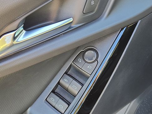 New 2026 Chevrolet Equinox LT w/ Safety and Technology Package image 21