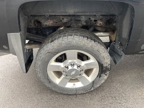 Used 2019 Chevrolet Silverado 2500 W/T w/ Snow Plow Prep Package image 23