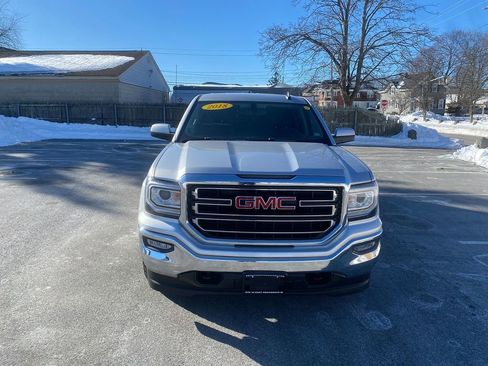 Used 2018 GMC Sierra 1500 SLE w/ SLE Value Package image 3