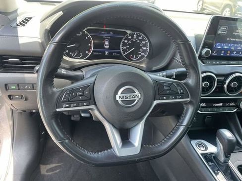 Used 2021 Nissan Sentra SV FWD image 19