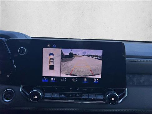 Used 2024 Chevrolet Colorado ZR2 w/ Technology Package image 14