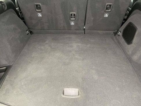 Used 2025 Jeep Grand Cherokee Overland AWD/4WD image 17