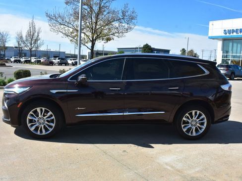Used 2023 Buick Enclave Avenir w/ Avenir Technology Package FWD image 9