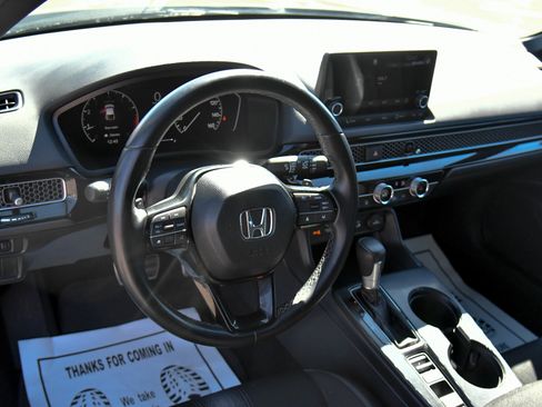 Used 2025 Honda Civic Sport image 14