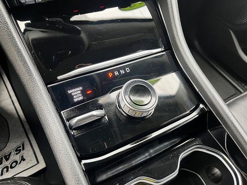 Used 2023 Jeep Grand Cherokee Limited w/ Luxury Tech Group II image 22