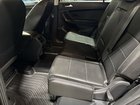 Used 2021 Volkswagen Tiguan SE image 25