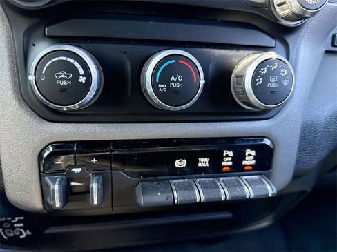 Used 2024 RAM 2500 Big Horn w/ Off Road Package image 18
