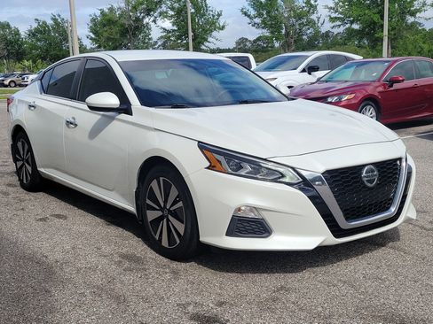 Used 2021 Nissan Altima 2.5 SV FWD image 3