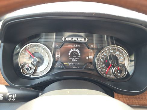 Used 2020 RAM 1500 Limited AWD/4WD image 16
