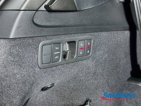Used 2025 Audi SQ7 Premium Plus AWD/4WD image 48