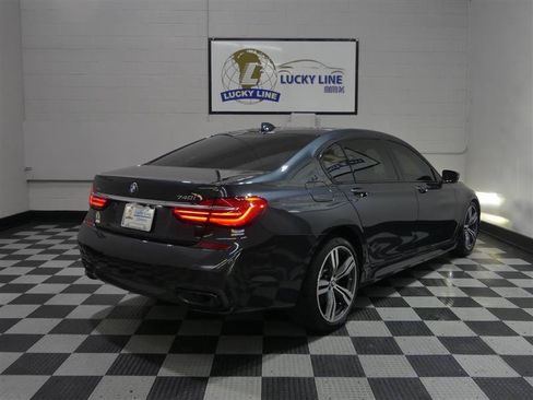 Used 2019 BMW 740i xDrive w/ M Sport Package AWD/4WD image 9