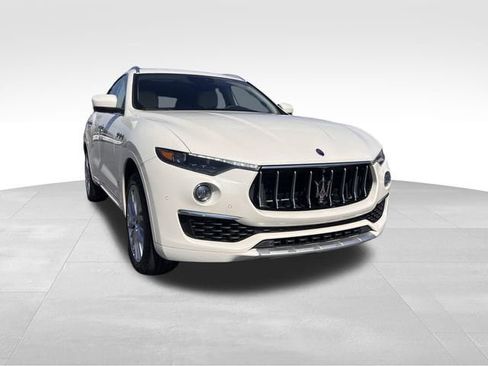 Used 2019 Maserati Levante S GranLusso AWD/4WD image 7