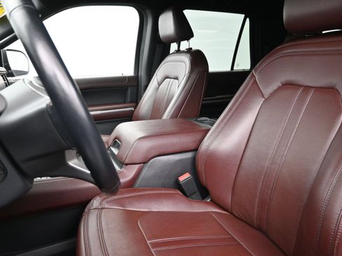 Used 2023 Ford Expedition Max Limited AWD/4WD image 11