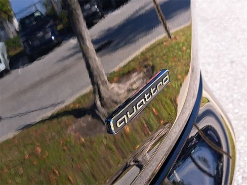 Certified 2023 Audi Q5 2.0T Premium w/ Convenience Package image 6