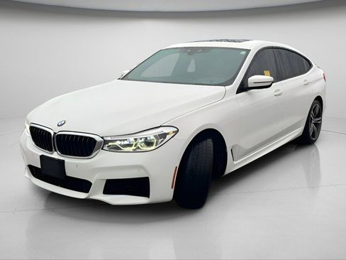 Used 2018 BMW 640i Gran Turismo xDrive 640 Gran Turismo i xDrive w/ M Sport Package image 16