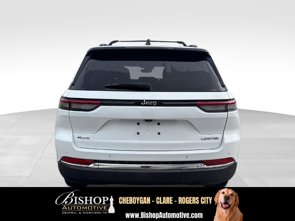 Used 2023 Jeep Grand Cherokee Limited AWD/4WD image 9
