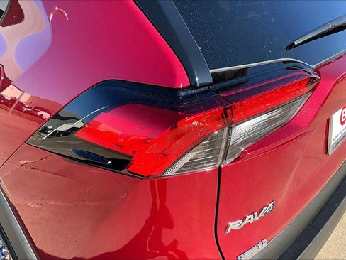 Used 2025 Toyota RAV4 XLE image 26