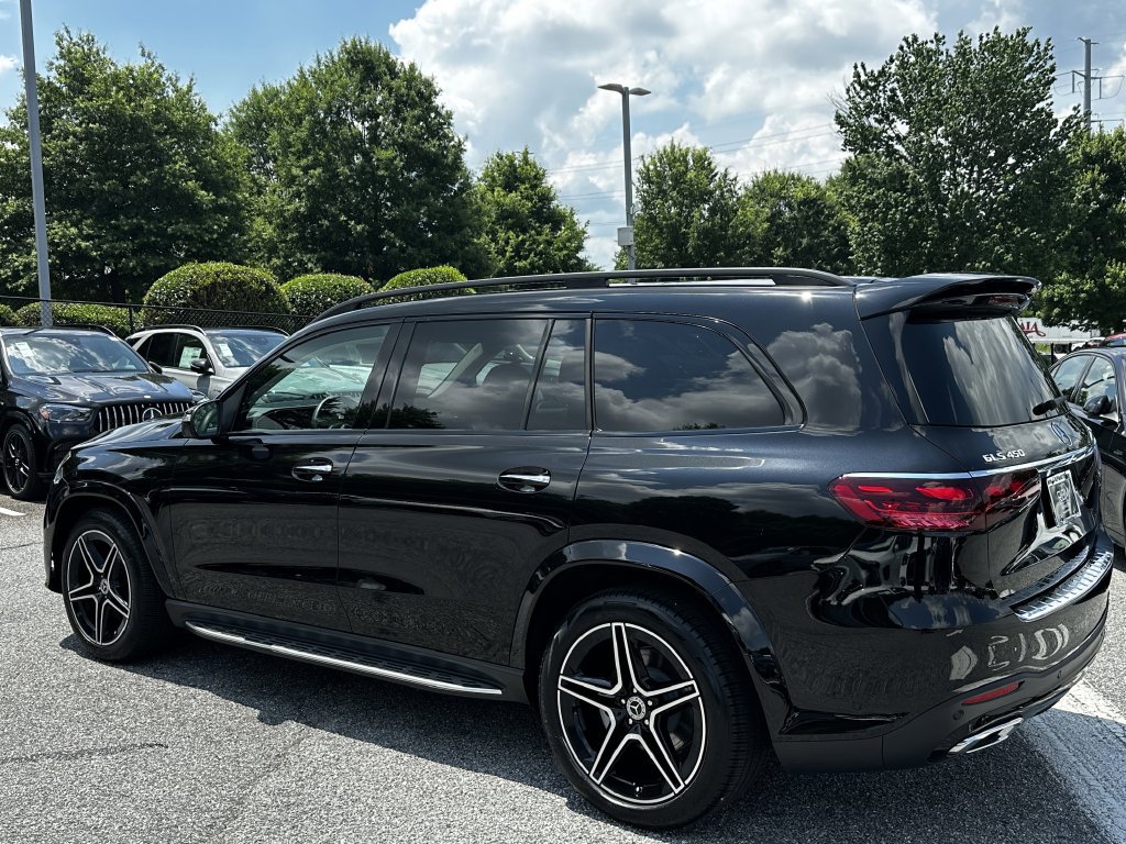 Certified 2026 Mercedes-Benz GLS 450 4MATIC w/ AMG Line Exterior image 6