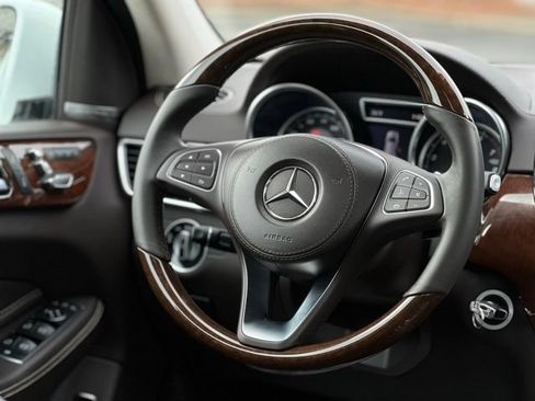 Used 2018 Mercedes-Benz GLS 450 4MATIC image 32