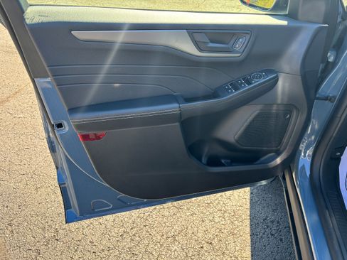 Used 2025 Ford Escape Active image 9