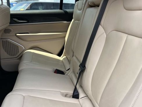 Used 2022 Jeep Grand Cherokee L Limited AWD/4WD image 25