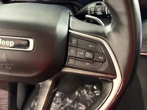 Used 2021 Jeep Grand Cherokee L Limited w/ Luxury Tech Group II AWD/4WD image 33